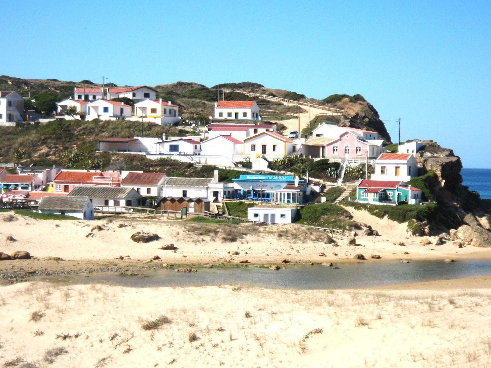 Lucas House 2 - Seabreeze Apartment Aljezur Exterior photo